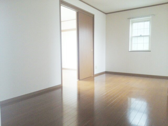 こちらの居間で趣味の時間をお楽しみください