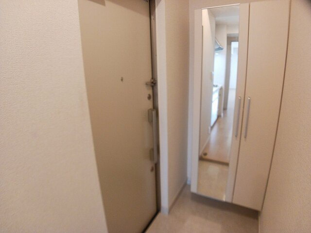 収納もある玄関です