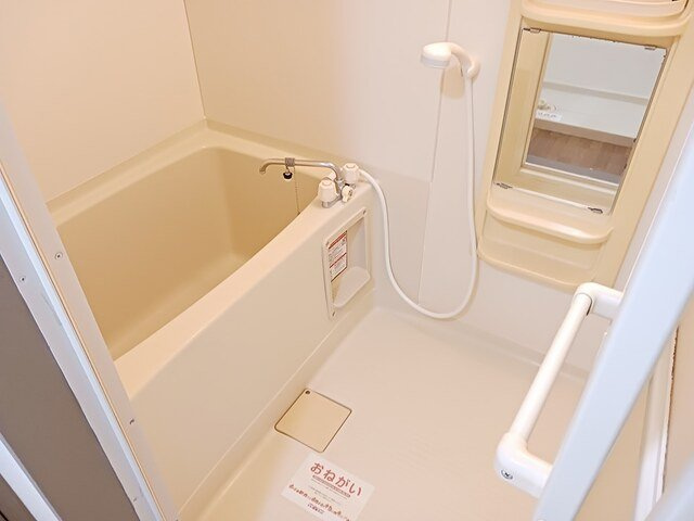 ゆったり過ごせるお風呂です