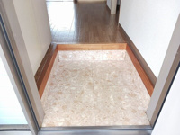 シンプルで使いやすい玄関です