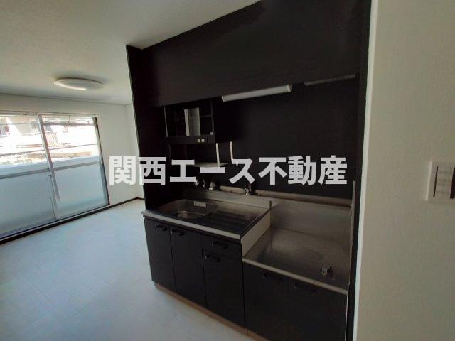  | シルキーハイツ