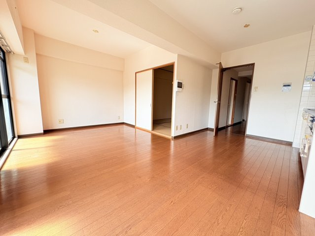 ジュネス北六甲の居間・リビング