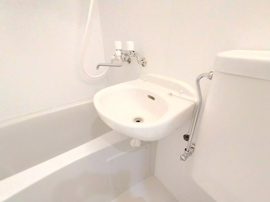 日々の疲れを癒すお風呂付です