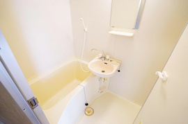 コンパクトで使いやすいお風呂です