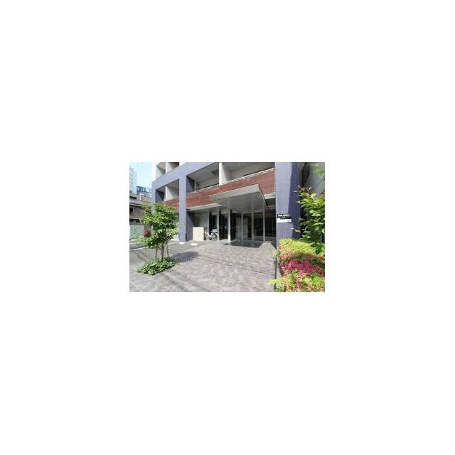 ラグジュアリーアパートメント三ノ輪のエントランス
