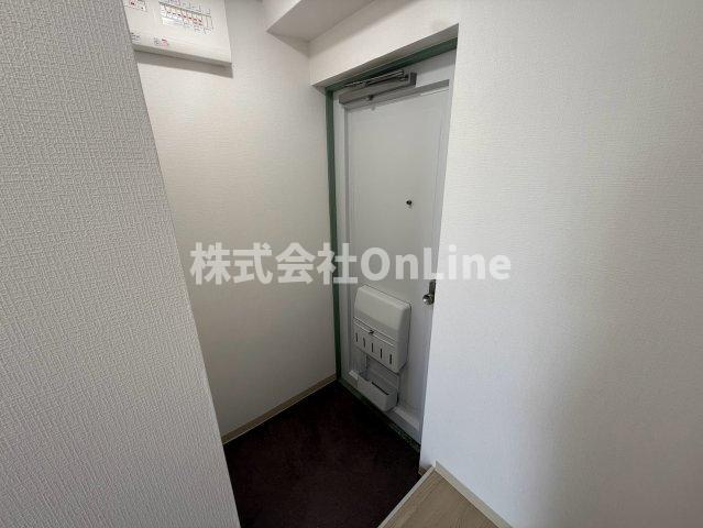 今西マンションの玄関