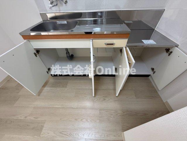 東大阪市吉田７丁目の賃貸マンションの収納