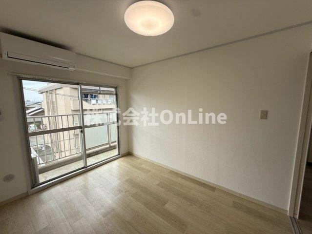 今西マンションの寝室