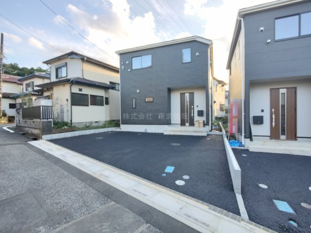 【前面道路含む現地写真】の画像