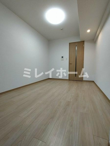 ルーブル下丸子の寝室|同建物内、別のお部屋の参考写真になります。