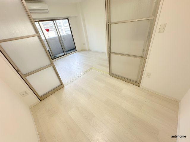セレニテ本町グランデ　仲介手数料無料の寝室