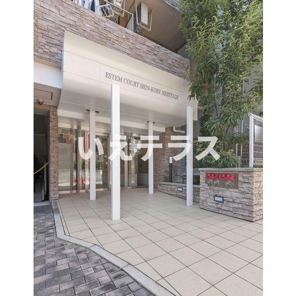 エステムコート新神戸エリタージュのエントランス