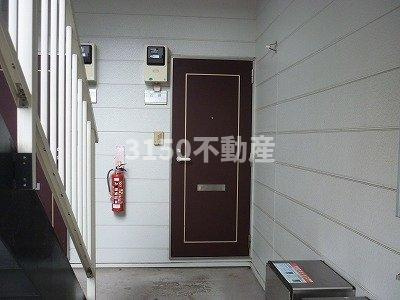 クレセントイワイの玄関|明るい玄関です