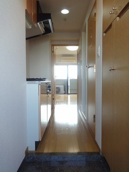 ルーブル多摩川弐番館の玄関