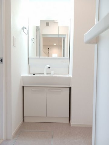 ルミエール鹿黒Ａの洗面所