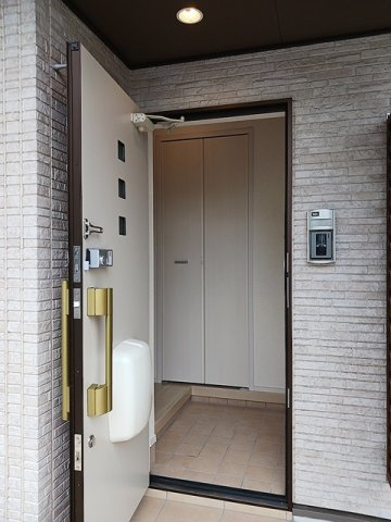 ベルウェルⅠの玄関