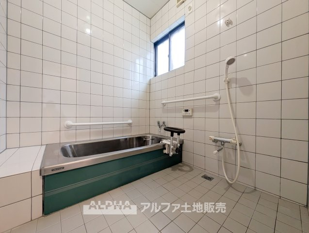 あきる野市秋川３丁目　中古戸建の浴室|【Bath Time】◆一日の終わりにくつろぎを◆
一日の疲れを癒やすバスルーム。湯船につかって、自宅でのリラックスタイムを楽しめます。