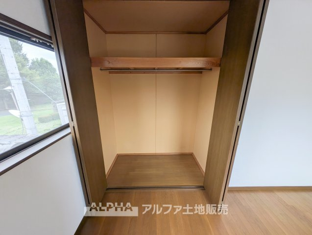 あきる野市秋川３丁目　中古戸建の収納|【Smart Storage】◆住空間をすっきり◆
衣類や日用品などをまとめて収納できるスペース。居室を整理しやすく、日々の片付けにも役立ちます。