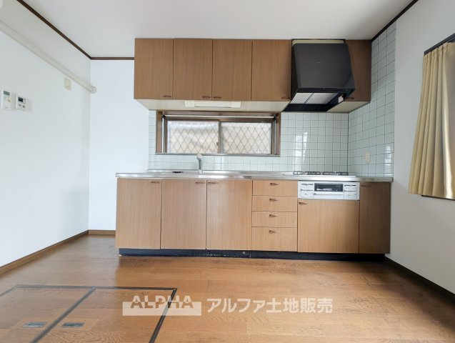 あきる野市秋川３丁目　中古戸建のキッチン|【Cooking Time】◆毎日の料理を楽しく◆
家族の食事をつくるキッチンスペース。毎日の調理から休日の料理まで活躍する住まいの設備です。