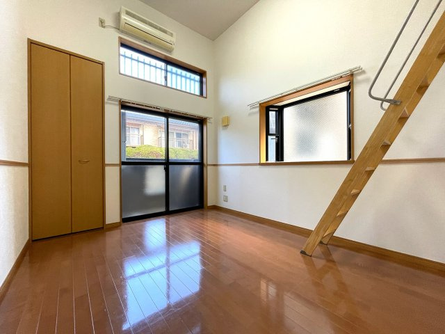 【居間・リビング】 | ピュア別府八番館 | 快適にお過ごしいただけるおすすめのお部屋です。