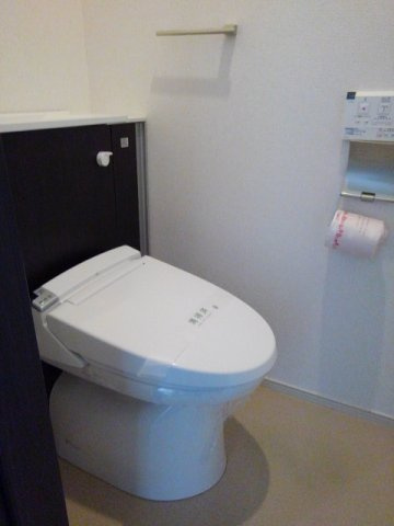 コンパクトで使いやすいトイレです