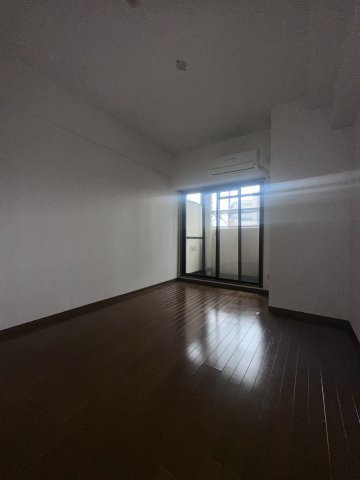 プレサンス千日前通の居間・リビング