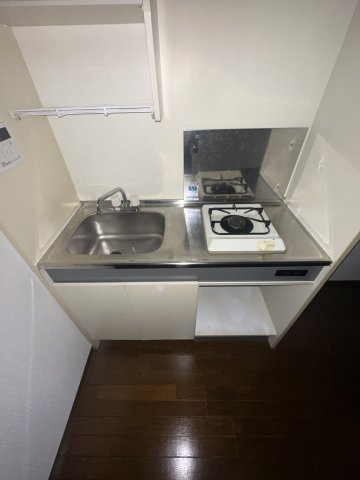 プレサンス千日前通のキッチン