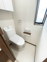ゆったりとした空間のトイレです