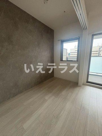 セレニテ神戸駅前アリエの居間・リビング