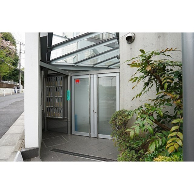 【エントランス】 | アーク板橋 | 落ち着いたエントランスです