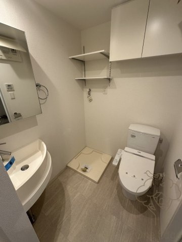 APRILE南森町の洗面所