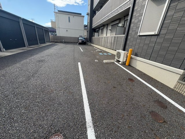 グランテラス土橋の駐車場