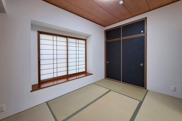アステージ岸和田の収納|和室：押入付きで、布団や季節物などを収納しやすいお部屋です。