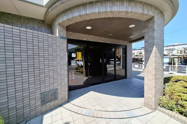 アステージ岸和田のエントランス|エントランス