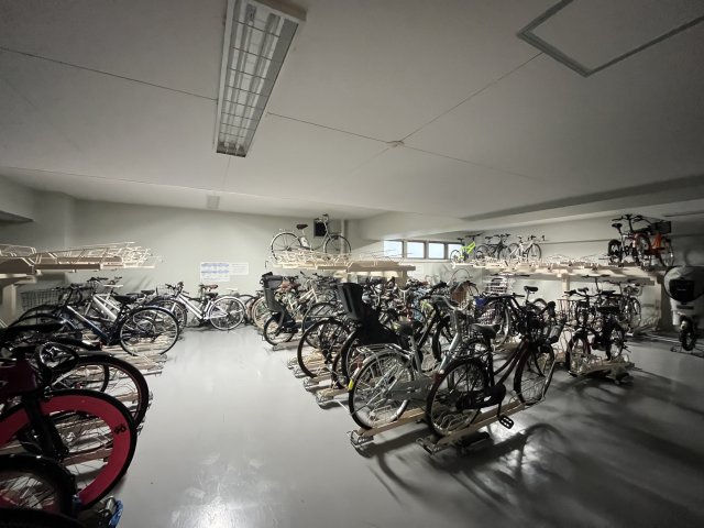 ２F駐輪場