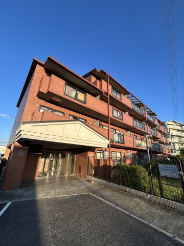 ローレルIZUMIの外観