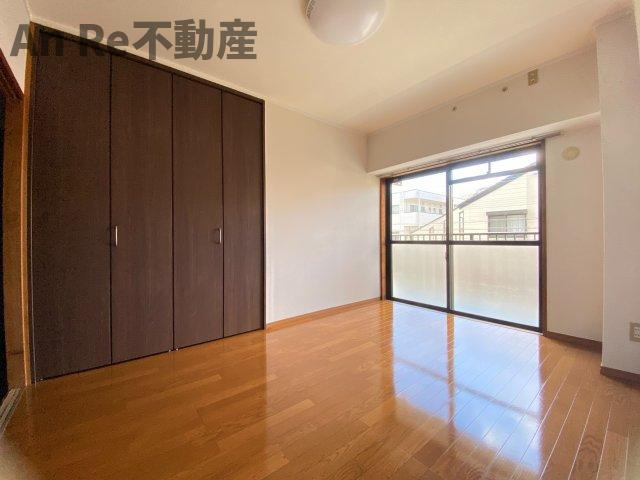 ロイヤルメゾンⅡの洋室