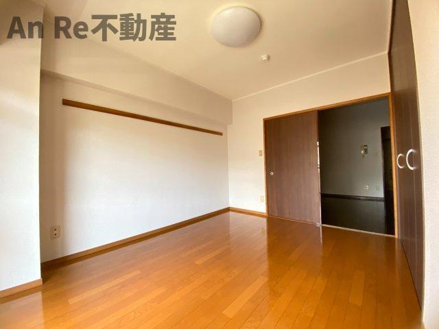 ロイヤルメゾンⅡの洋室