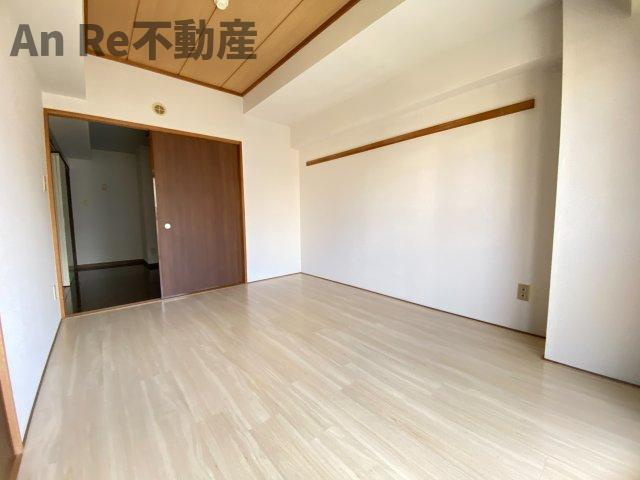 ロイヤルメゾンⅡの洋室