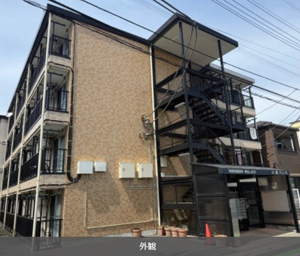 日進パレスの外観