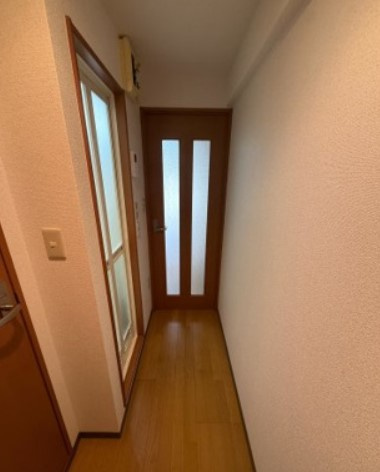 日進パレスの玄関