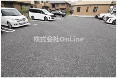 アビタシオン　A棟の駐車場