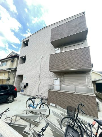 アート高槻の外観