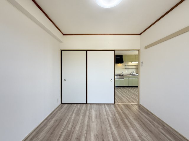 【洋室】 | シャトーレイクルイーズ
