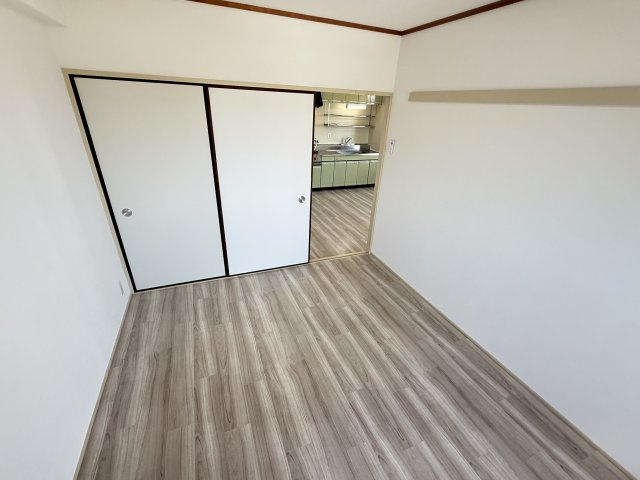 【洋室】 | シャトーレイクルイーズ