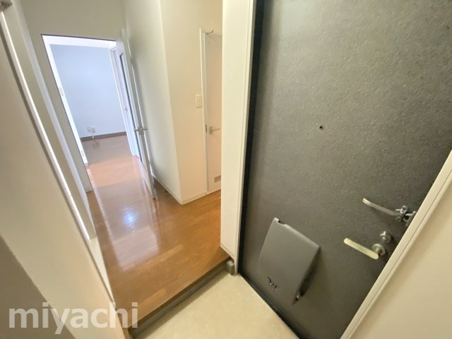 ディアス名東の玄関