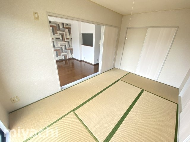 ディアス名東の内装