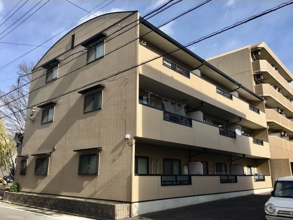 菊井中京ハイツの外観