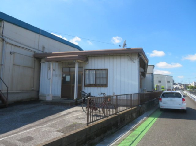 川口市大字峯の倉庫