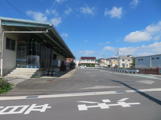 川口市大字峯の倉庫